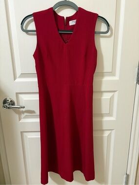 M.M. LaFleur Sleek Red V-Neck Midi Dress